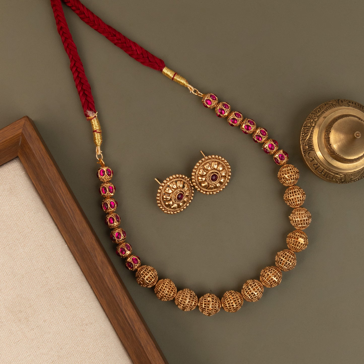 Necklace 825