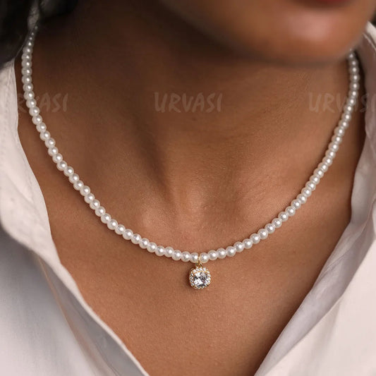 Pearl Beaded Central Pendant Simple Chain SC341