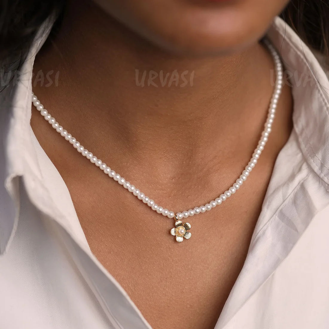Pearl Beaded Floral Pendant Simple chain SC335