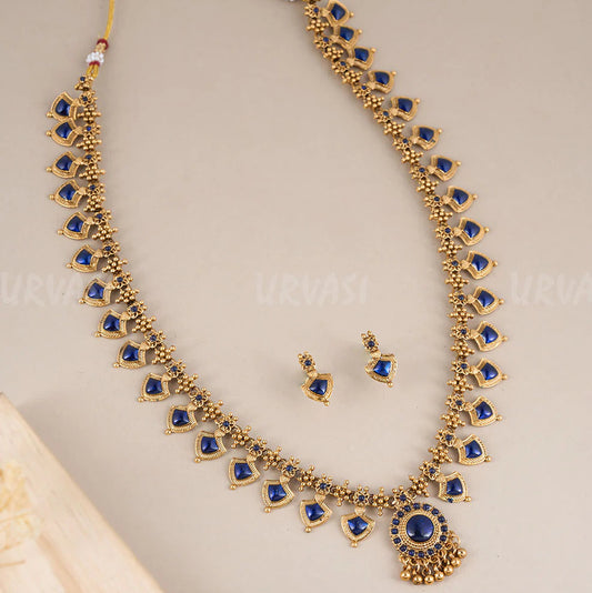 Necklace 690