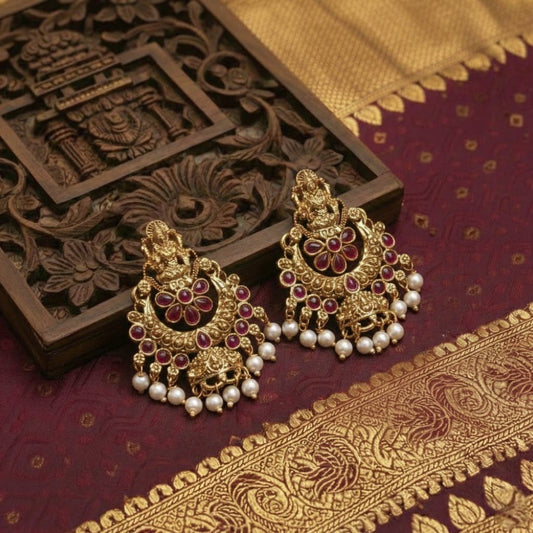 Antique Earrings E460