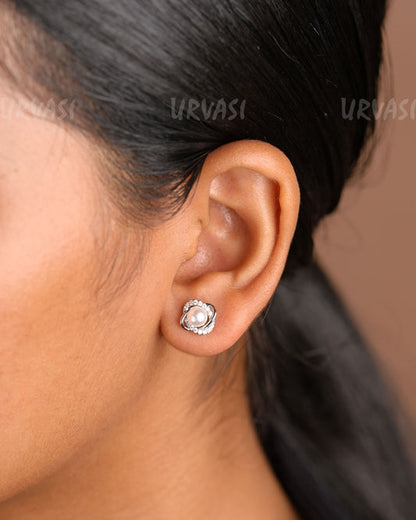 Rhodium Polish AD Pearl Stud-Earrings E1184