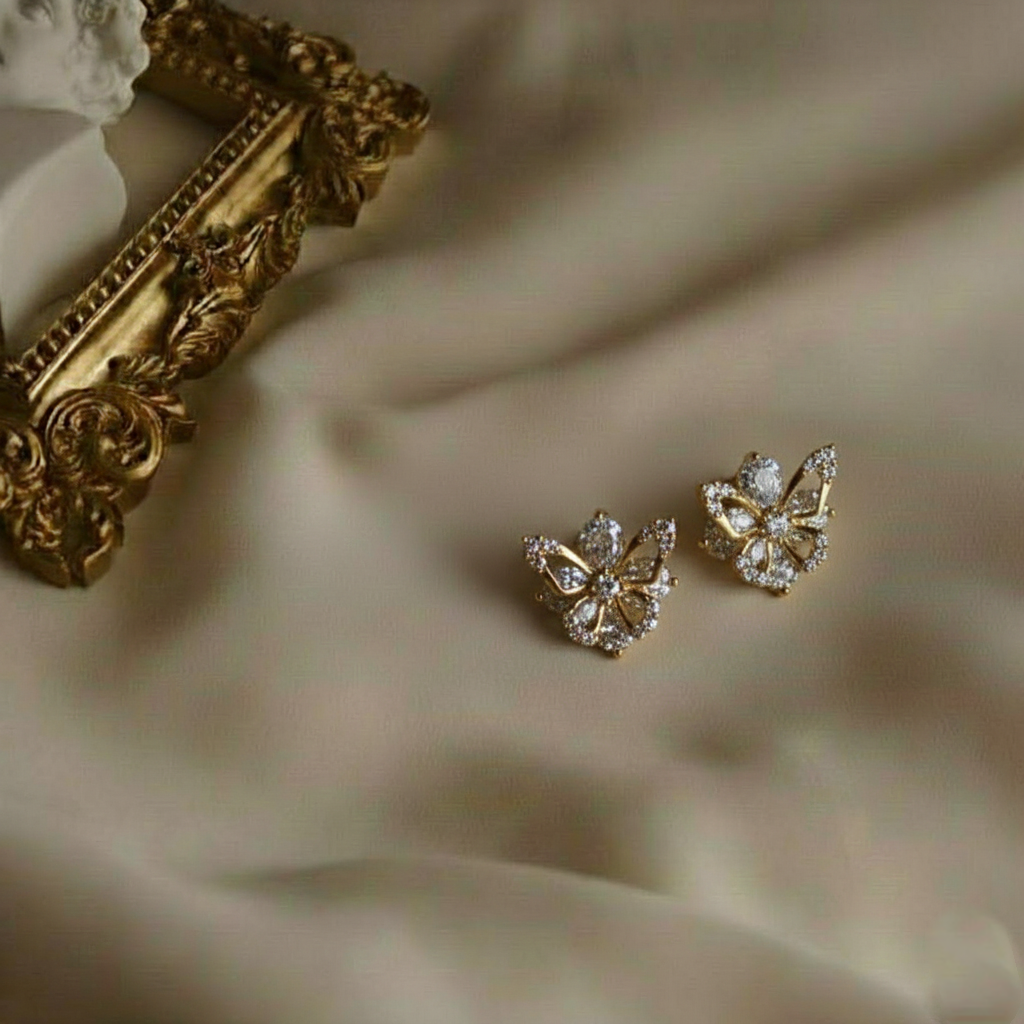 Stud Earrings E337