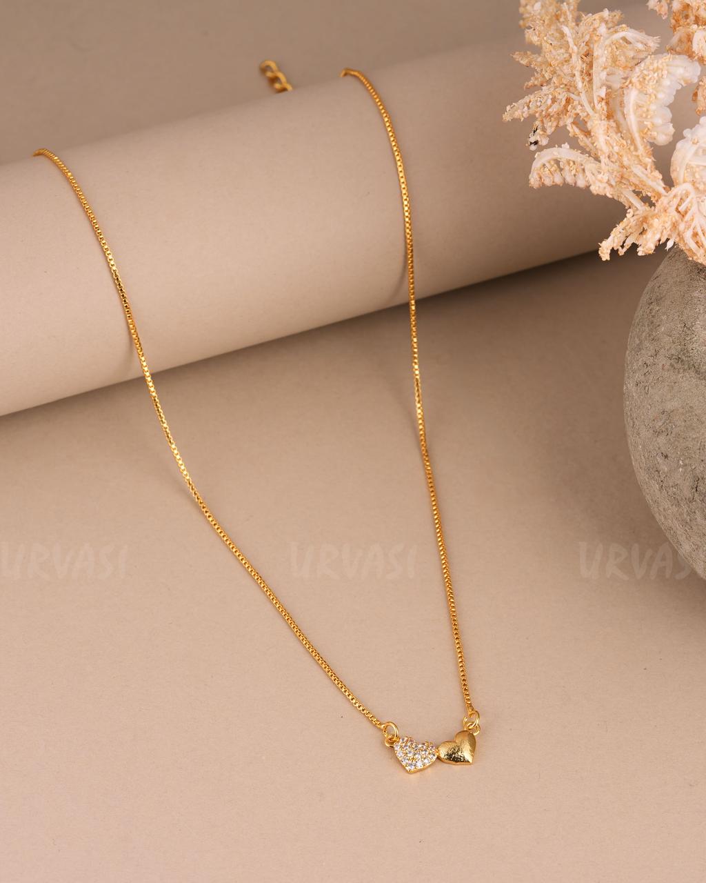Gold-Toned Heart-Pendant Chain SC373