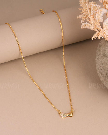 Gold-Toned Heart-Pendant Chain SC373
