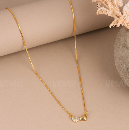 Gold-Toned Heart-Pendant Chain SC373