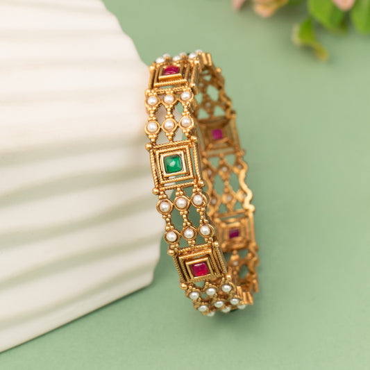 Antique Bangle B601