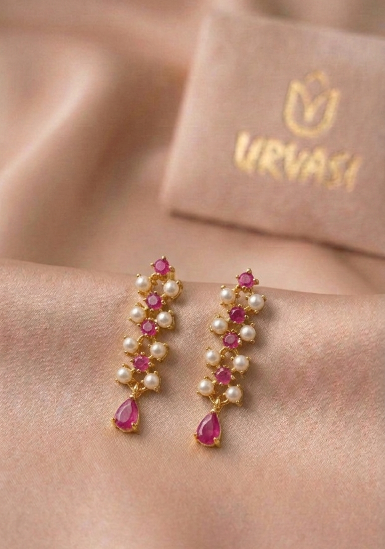 Gold Finished Pearls Earrings E1043
