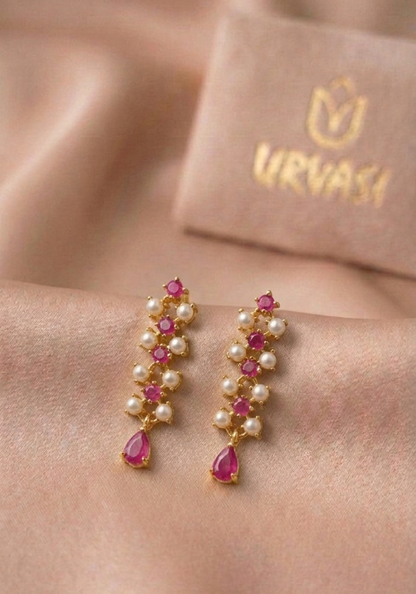 Gold Finished Pearls Earrings E1043