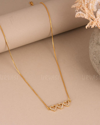 Gold-Toned Heart-Pendant Chain SC372