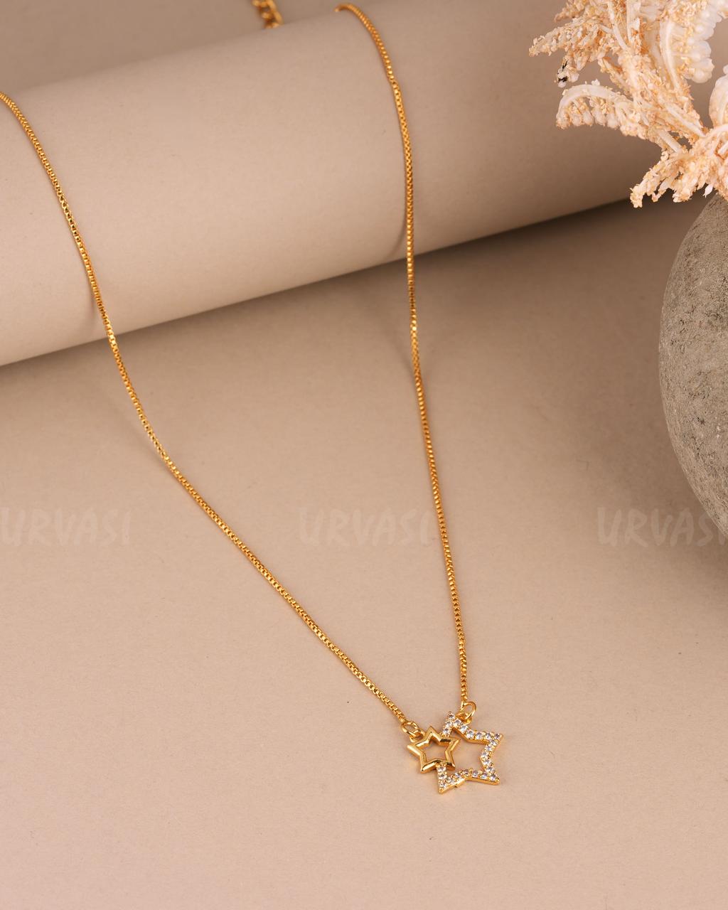 Gold-Toned Star-Designed Pendant Chain SC374